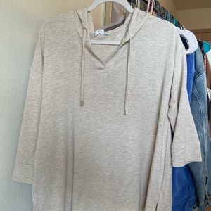 Heathered Hooded 3/4 Length Sleeve Top